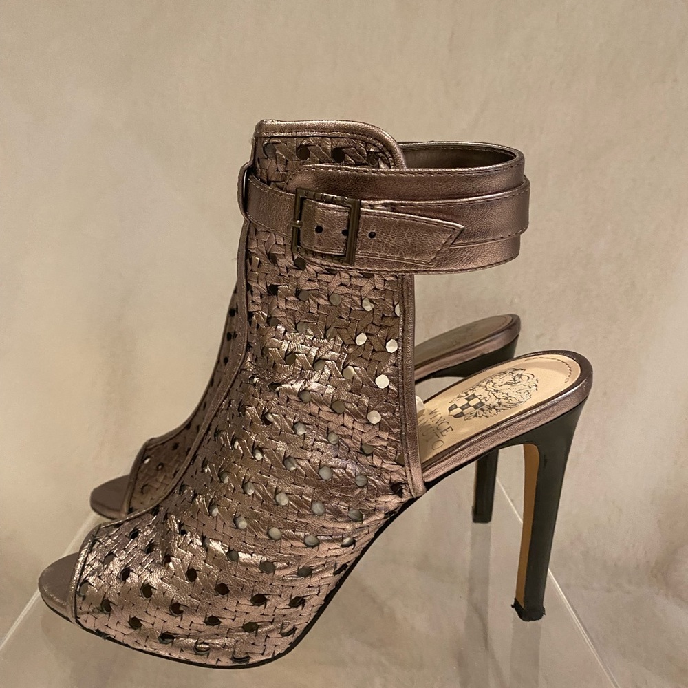 Vince Camuto Metallic Leather Shoes - Gem